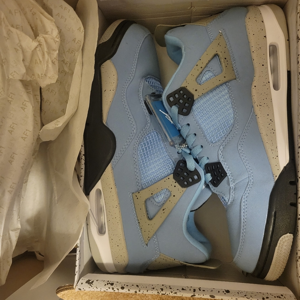 University blue 4s